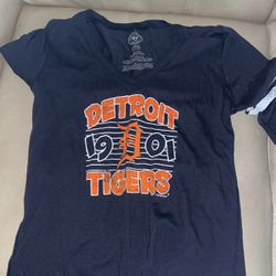 NWOT - Detroit Tigers Official Baseball Shirt For Women 