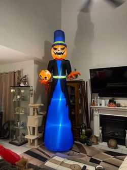 Giant Halloween Inflatable Pumpkin Man