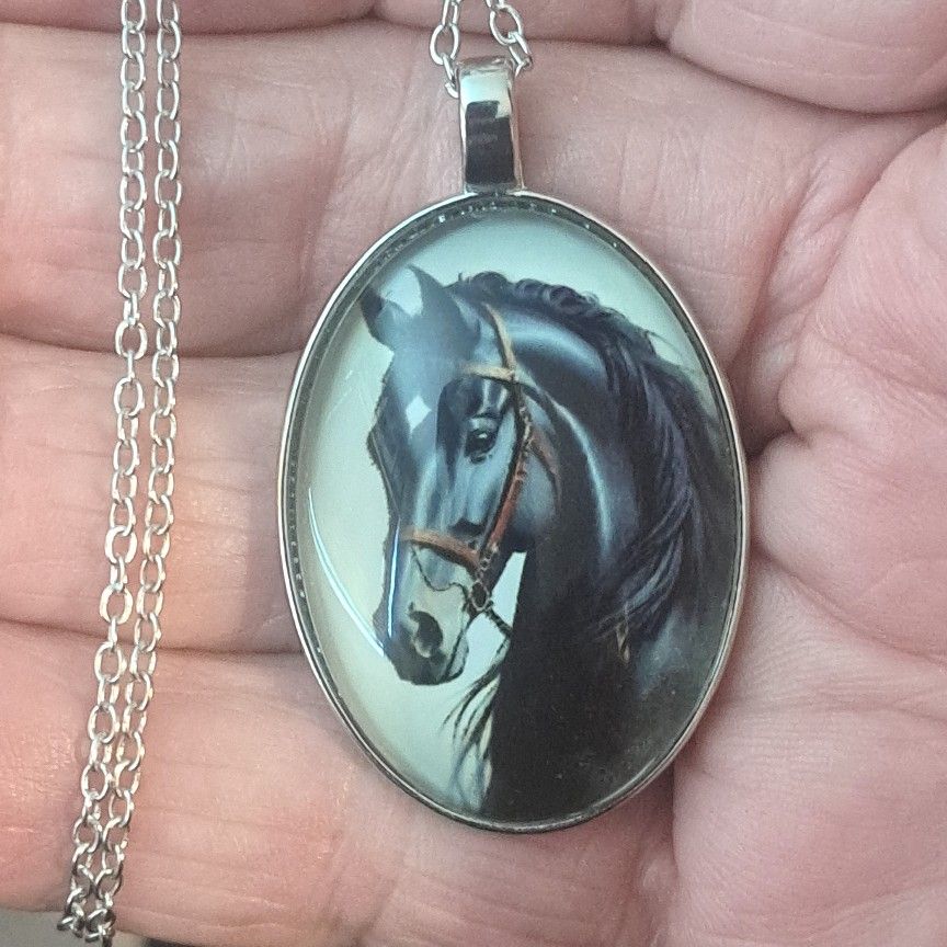 Horse Head Pendant Necklace