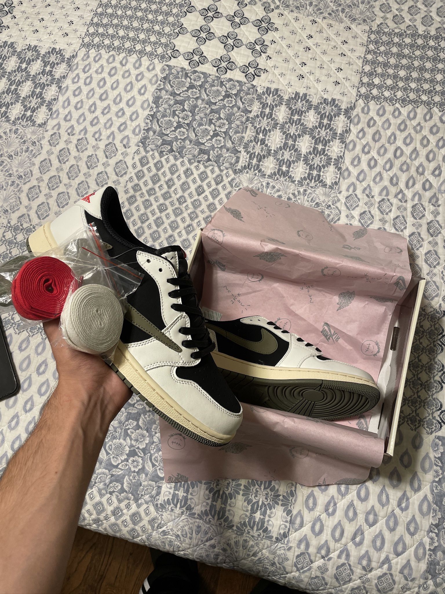 Air Jordan 1 Low Olives
