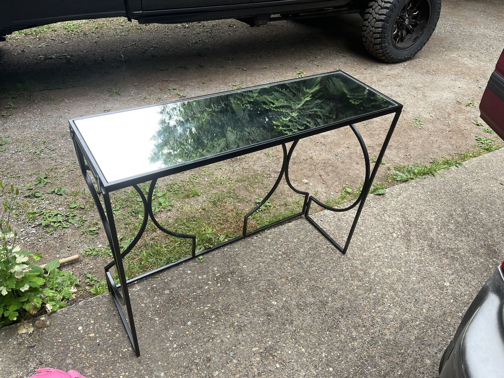 Entry Way Table