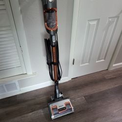 Shark Vacuum Cleaner 