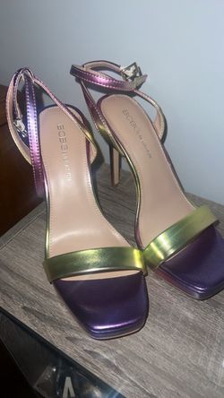 BCBG heels size 6 brand new