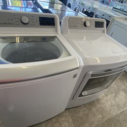 Lg Washer & Gas Dryer Set 
