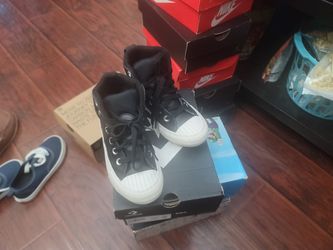 Converse Size 11.5 Youth Shoes