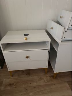 Nightstand set (2)