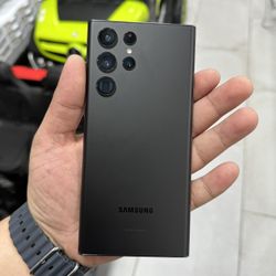 Galaxy S22 Ultra 5G Unlocked 128GB! $479 Cash Or Card!!