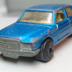 Vintage Matchbox Lesney Mercedes Benz 450SEL opening Doors