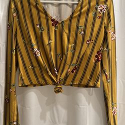 Cropped long sleeves with Neck choker