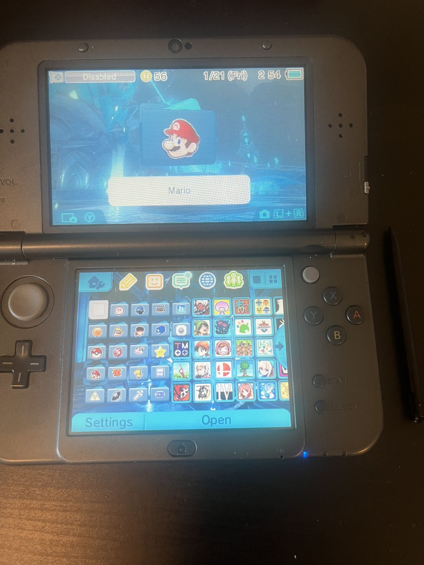 New Nintendo 3DS Tons Of Games