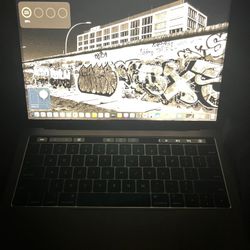 MacBook Pro (13", 2018)