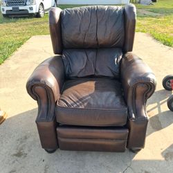 Bernhardt Push-back Recliner Brown