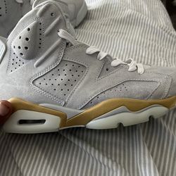 Gray Jordan’s size 8.5 woman