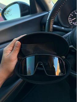 Oakley Sutro black