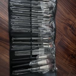 Brand New Professional Make Brush Sets(16 Brushes )