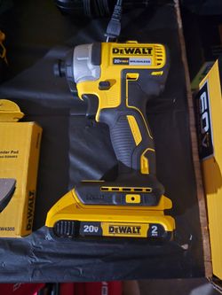 Dewalt drill 💛