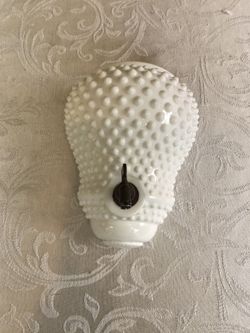 Fenton Hobnail Lavabo Milk Glass Wall Mountable Water Fountain With Spout