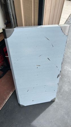 Food truck foldable shelf