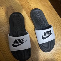 Nike Slides Size 7 