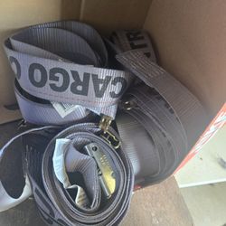  straps