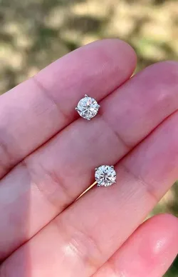 1ct 5mm VVS1 stud Moissanite Earrings