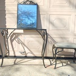 Iron Vanity And Seat