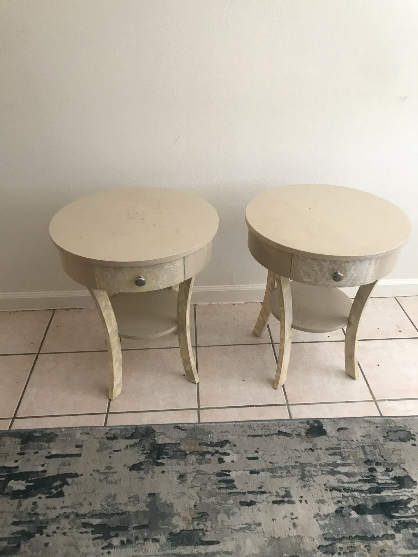 Set Of 2 Side Tables