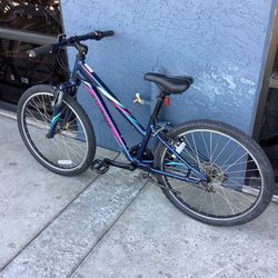 Specialized Hot Rock 24” Mountain Bike 7 Speed