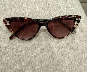 Free People Cat Eye Sunglasses