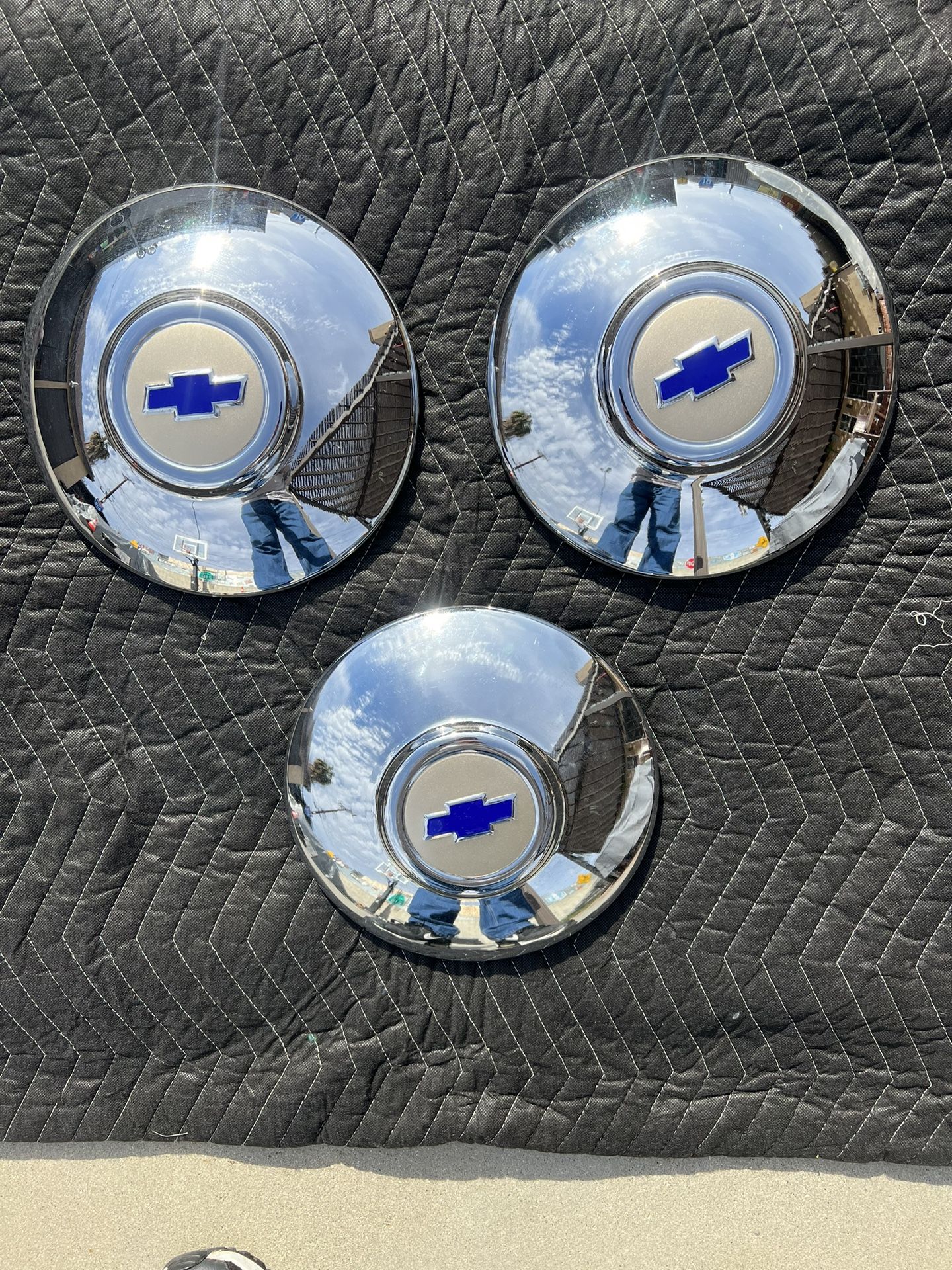 1950 Chevy Hubcaps (NEW)