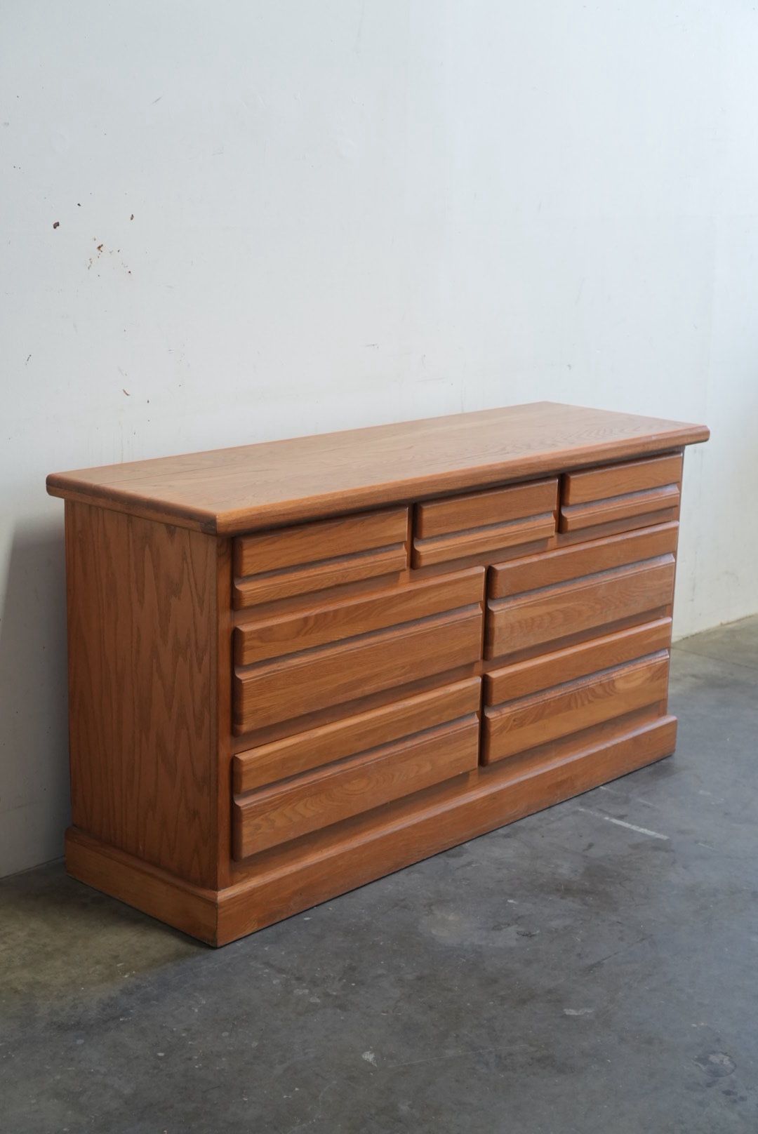 Solid Wood 7-Drawer Dresser - Mid Century Modern Style