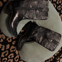 NEOLITE COWBOY BOOTS