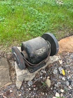 Metal bench grinder