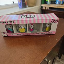 Hello Kitty Glassware 4 Set