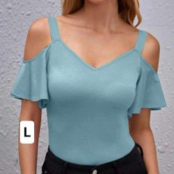 New Women’s Top Size Large