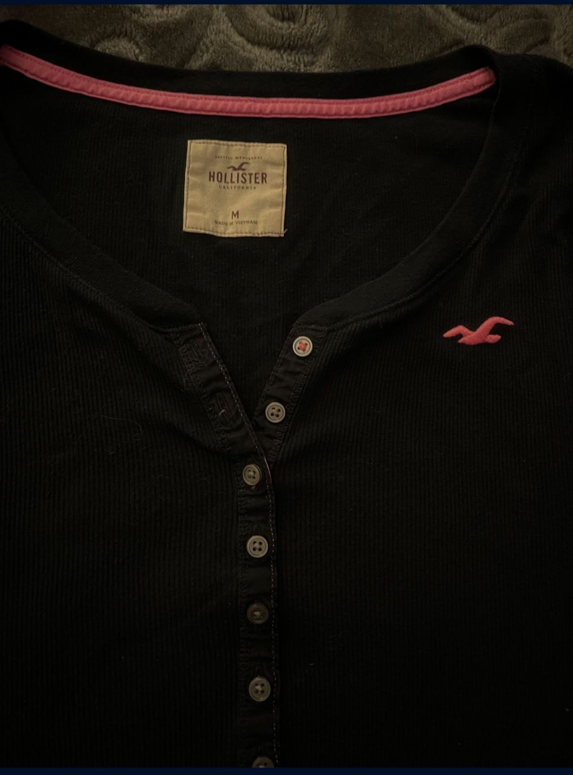2000s Hollister Henley top