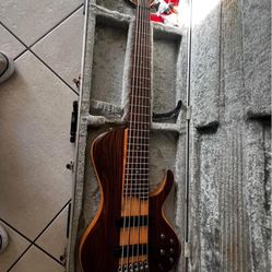 Ibáñez Bass 
