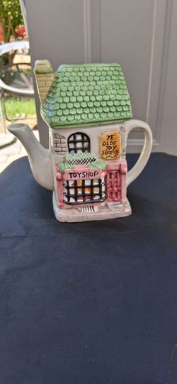 Vintage Kin Lun "Ye Olde Toy Shoppe" Figural Teapot – Whimsical Cottagecore Decor