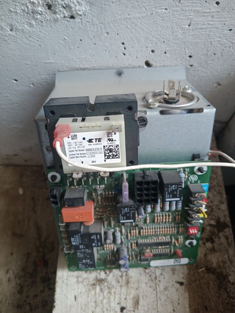 PCBBF132 Circuit Board 1165-410 used #D68