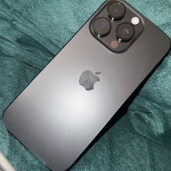 iPhone 16 Pro