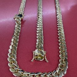 Miami Cuban close links set with secure box locks🔥🔥🔥