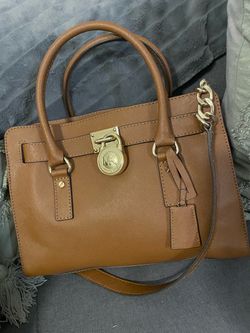 Micheal Kors purse