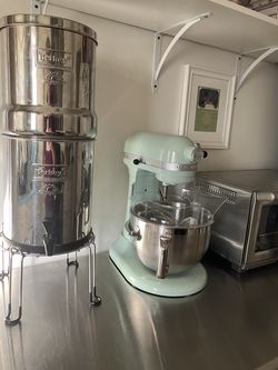 Berkey water filter with stand