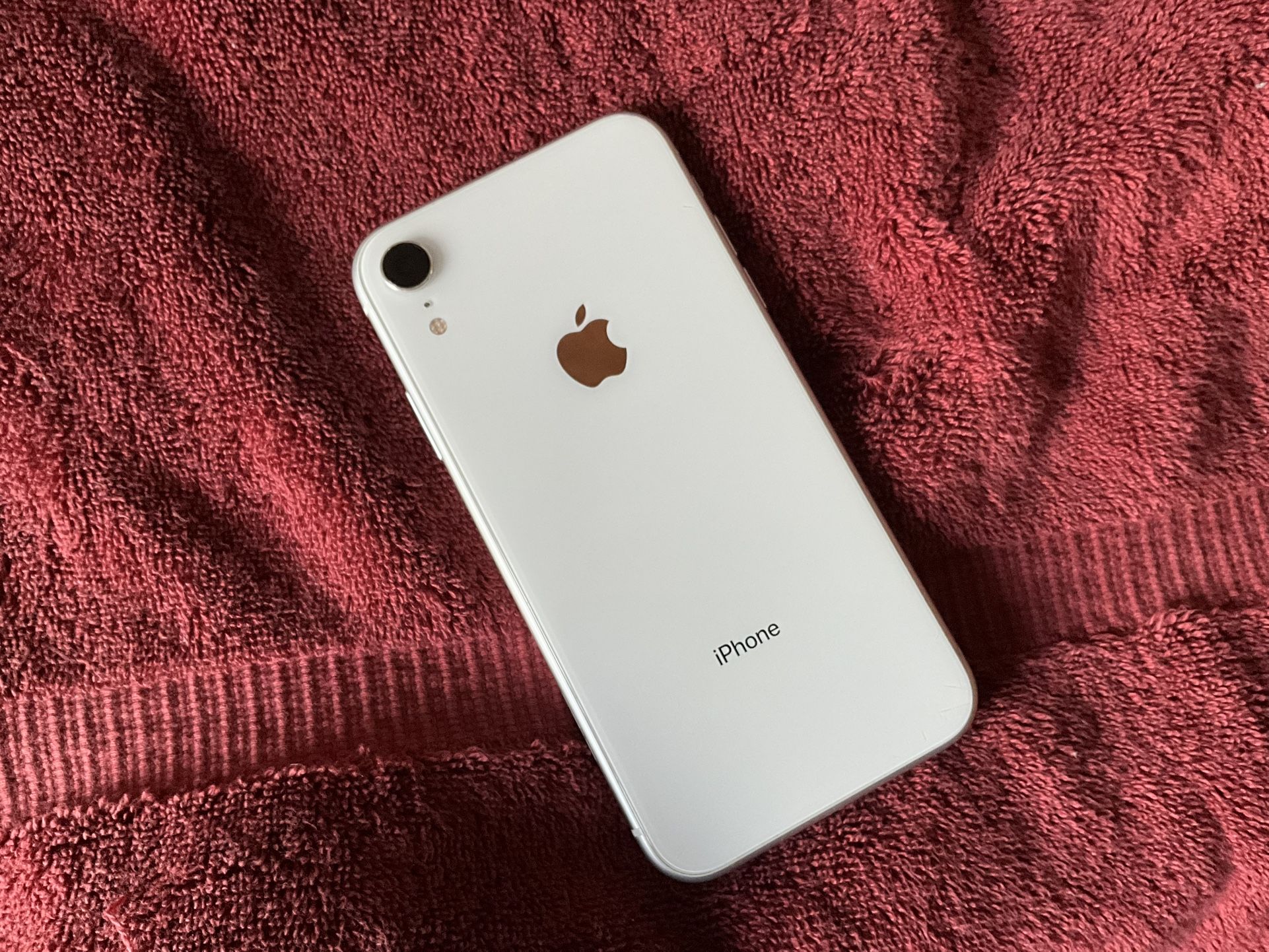 Apple IPhone XR Unlocked 64gb White
