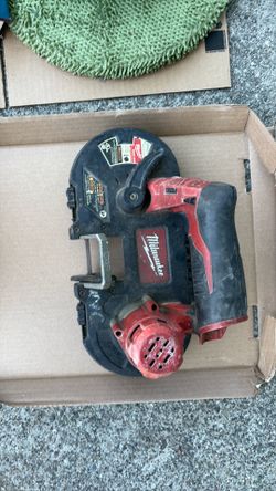 M12 Milwaukee bandsaw NO BATTERY