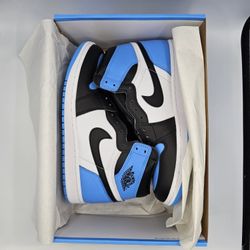 Air Jordan 1 Retro High OG UNC