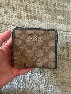 Coach Signature Bifold Wallet card snap closure
