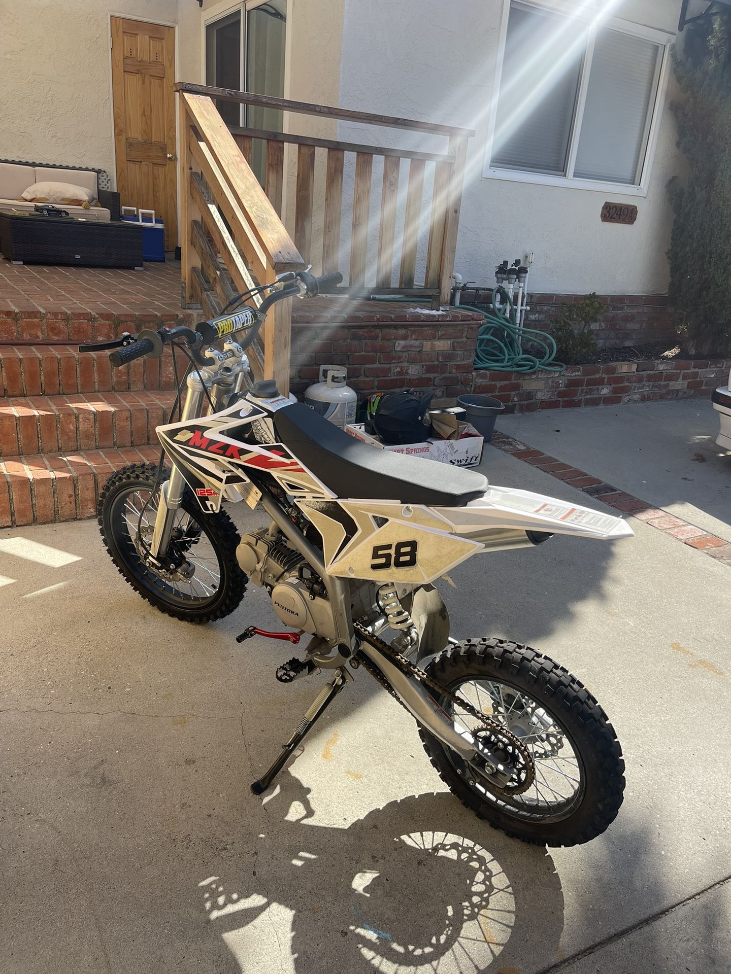 2022 MZK 125cc Dirt Bike