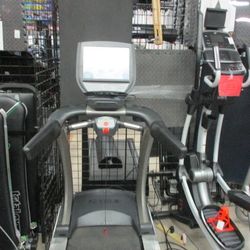 Used TRUE CS550 Commercial Treadmill With 15" Touch screen-SKU: 66500-1