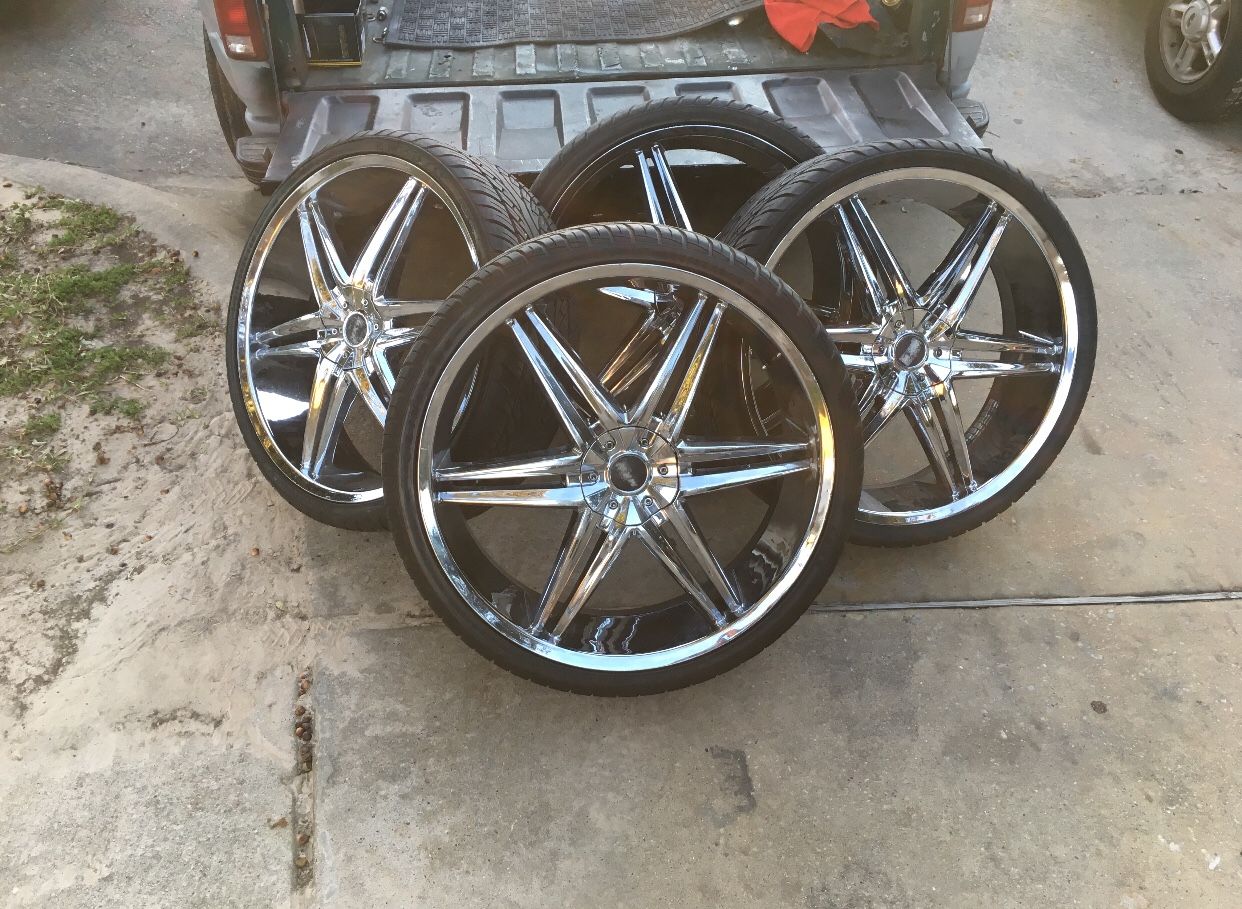 24s rims fit Chrysler 300